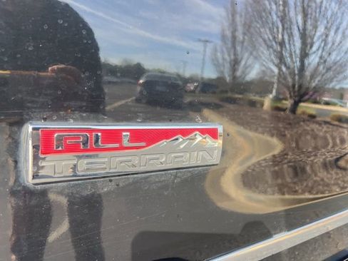 Used 2015 GMC Sierra 1500 SLE w/ All-Terrain Package image 11