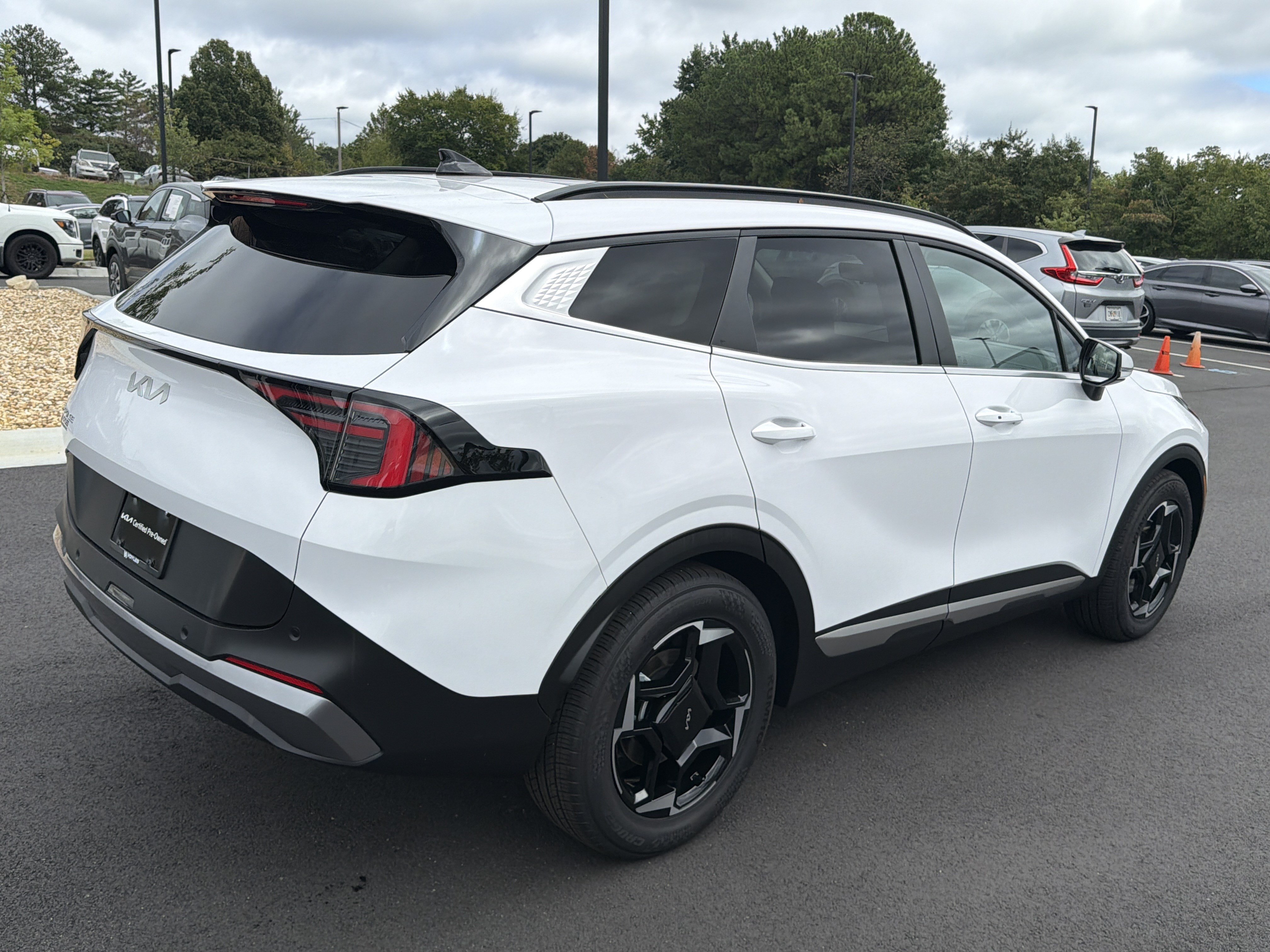 Certified 2026 Kia Sportage EX w/ EX Panorama Roof Package FWD image 7
