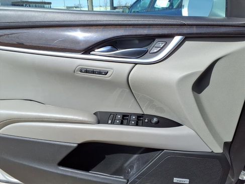 Used 2017 Cadillac XTS Luxury image 20