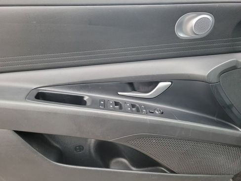 Used 2024 Hyundai Elantra SE image 15