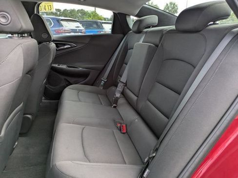 Used 2021 Chevrolet Malibu LT FWD image 31