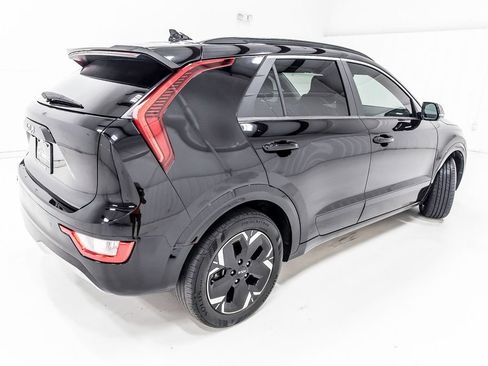 Used 2023 Kia Niro Wind FWD image 7