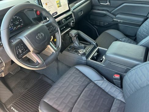 New 2026 Toyota Tacoma TRD Off-Road w/ TRD Off Road Premium Package AWD/4WD image 11