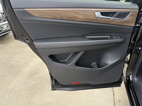 New 2026 Volkswagen Atlas SE image 23