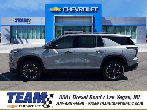 New 2026 Chevrolet Traverse LT w/ Sun and Wheel Package AWD/4WD image 1
