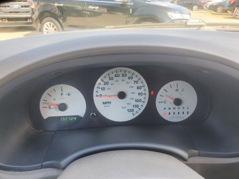 Used 2006 Chrysler Town & Country Limited w/ Popular Equipment Group I FWD image 19