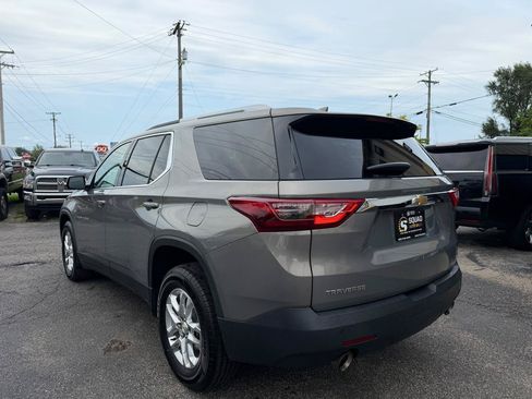 Used 2018 Chevrolet Traverse LT FWD image 3