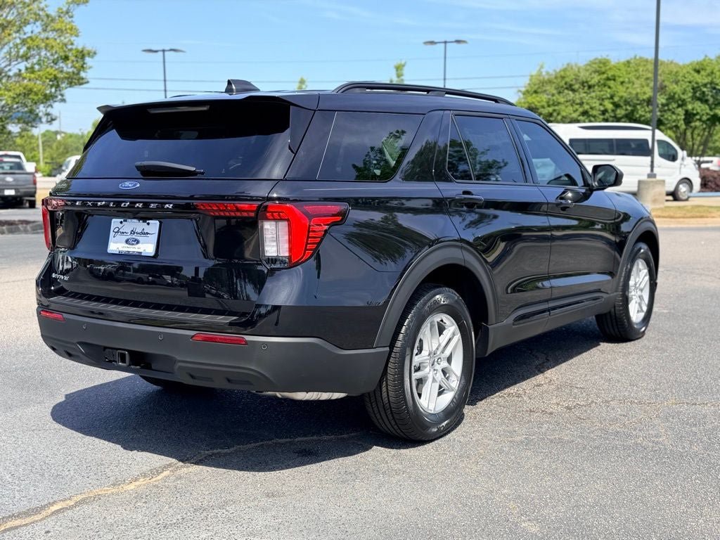 New 2026 Ford Explorer Active RWD image 4