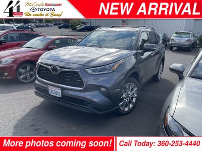 Used 2023 Toyota Highlander Limited