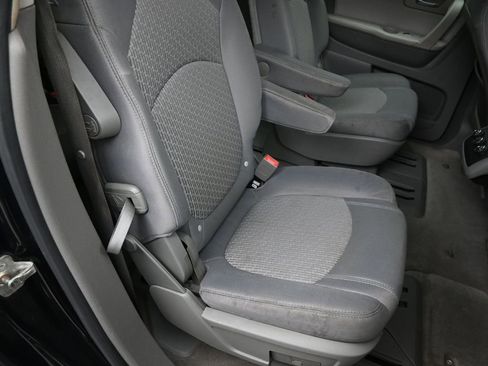 Used 2009 Chevrolet Traverse LT image 27