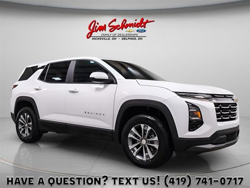 Used 2025 Chevrolet Equinox LT image 1