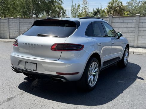 Certified 2018 Porsche Macan AWD/4WD image 6
