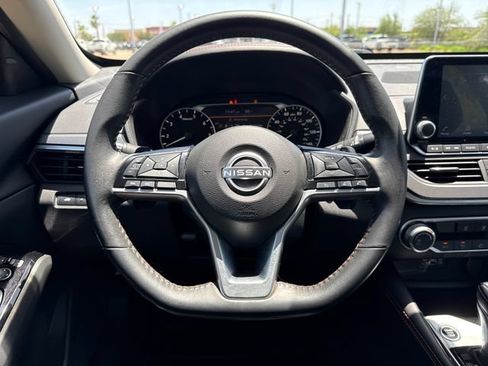 Certified 2023 Nissan Altima 2.5 SR FWD image 15