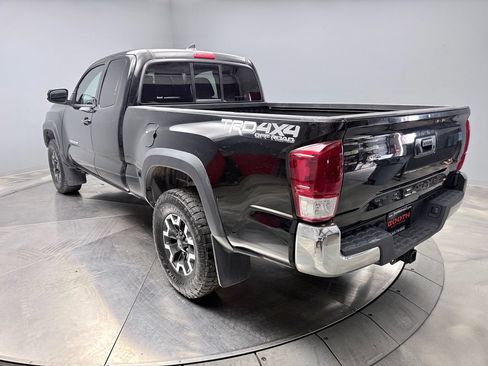 Used 2016 Toyota Tacoma TRD Off-Road w/ Towing Package AWD/4WD image 7