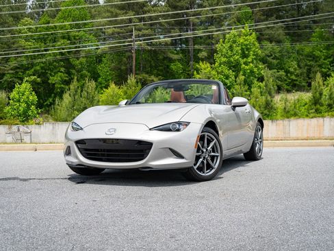 Used 2023 MAZDA MX-5 Miata Grand Touring RWD image 1