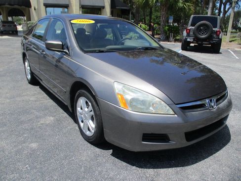 Used 2006 Honda Accord EX-L image 2