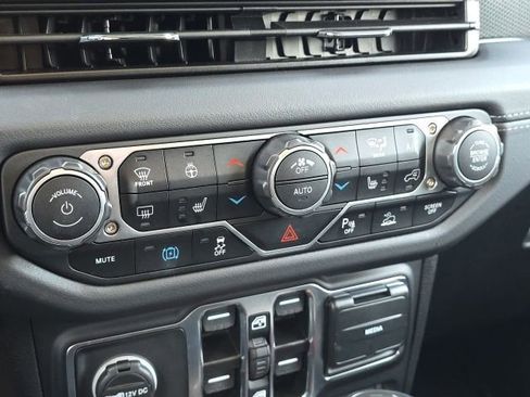 Used 2025 Jeep Wrangler Unlimited Rubicon 4xe w/ Safety Group image 37