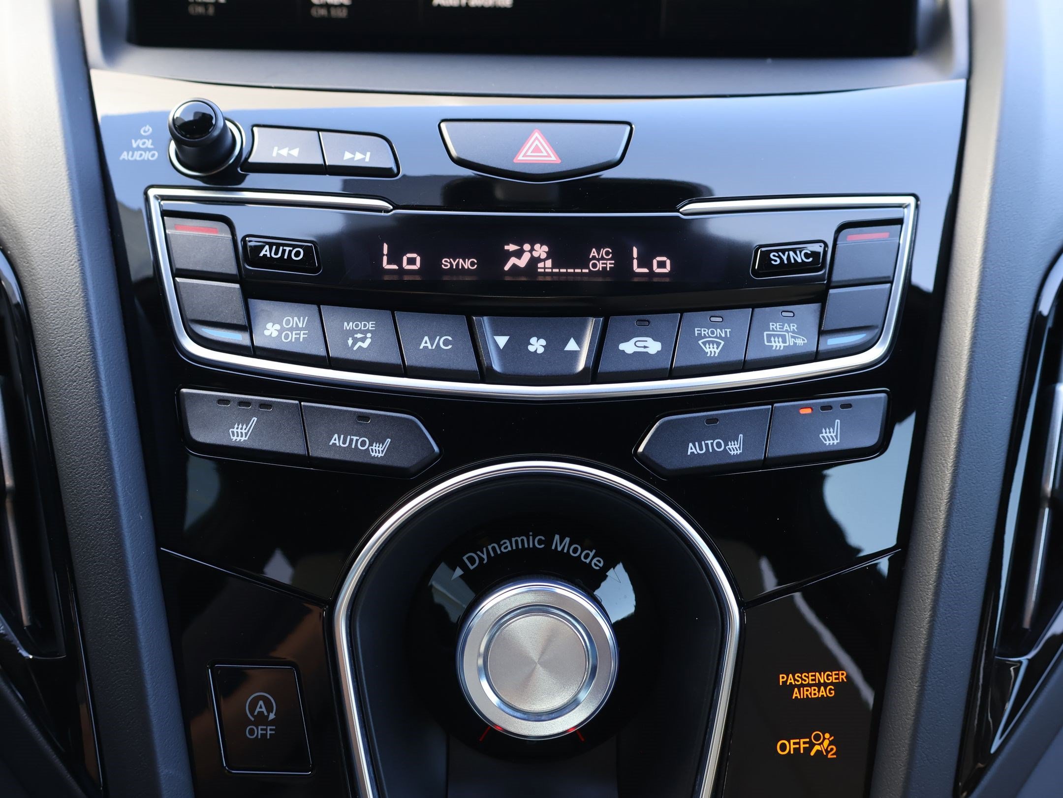 Used 2025 Acura RDX SH-AWD image 25