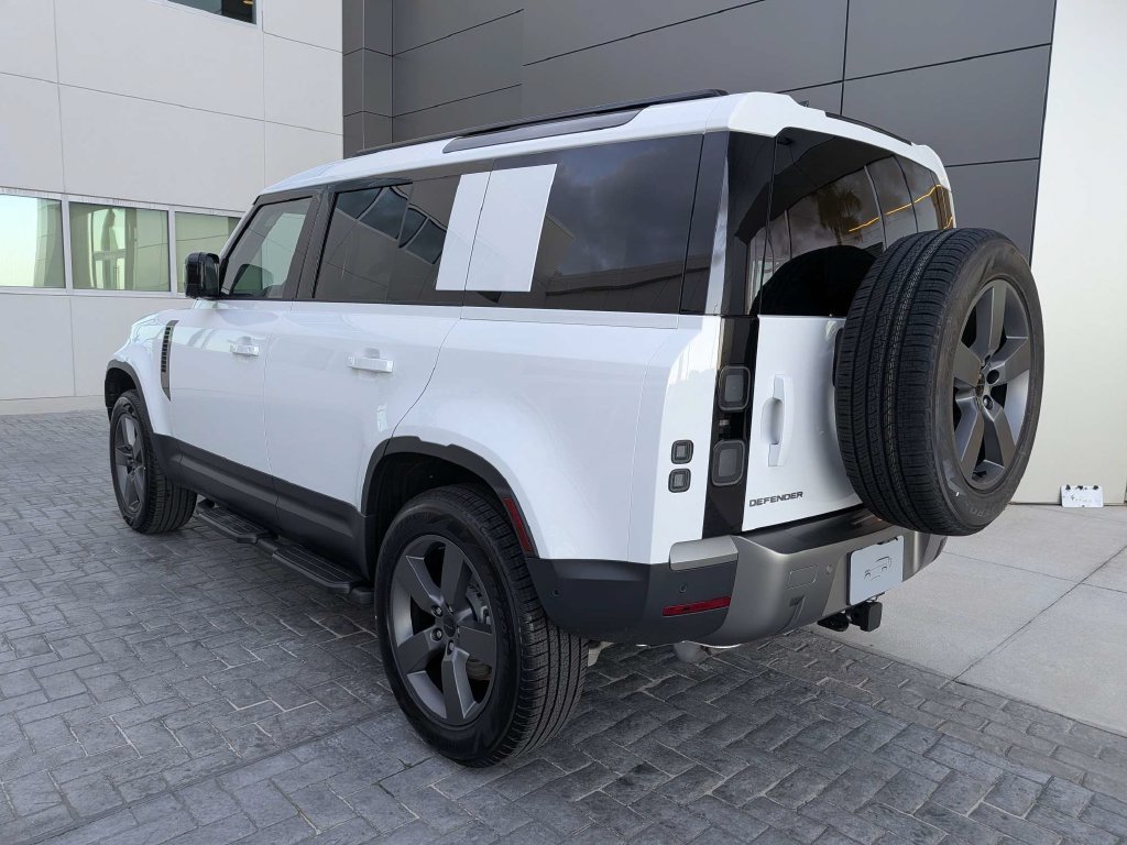 New 2026 Land Rover Defender 110 S AWD/4WD image 3