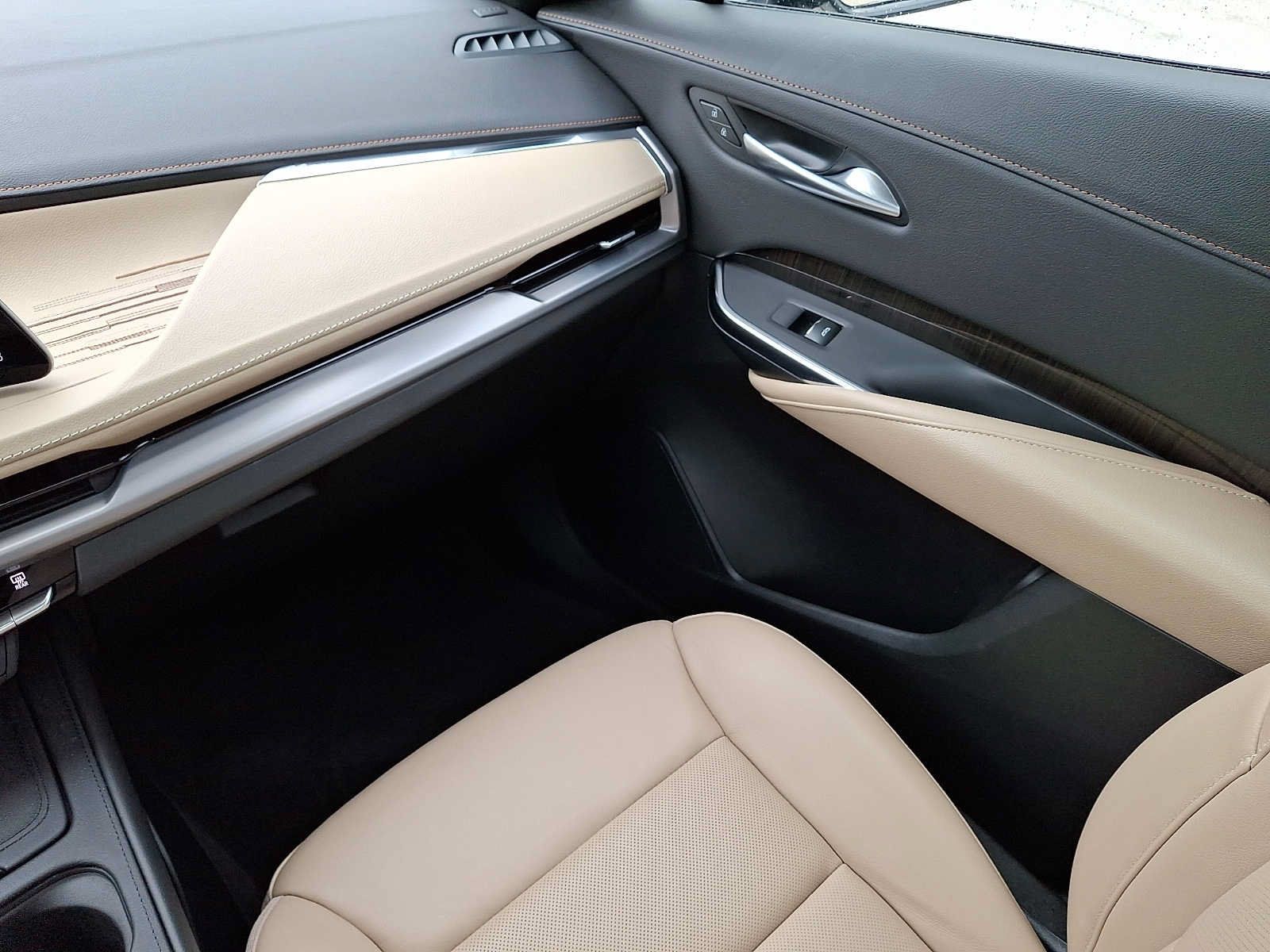 Certified 2024 Cadillac XT4 Premium Luxury AWD/4WD image 21