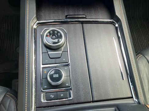 Used 2022 Ford Expedition Platinum AWD/4WD image 14