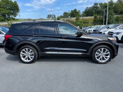 Certified 2021 Ford Explorer Platinum w/ Equipment Group 601A AWD/4WD image 5