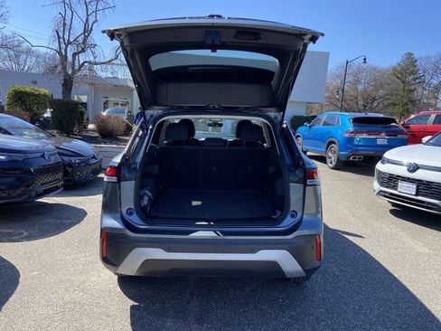 Used 2025 Volkswagen Tiguan S image 31