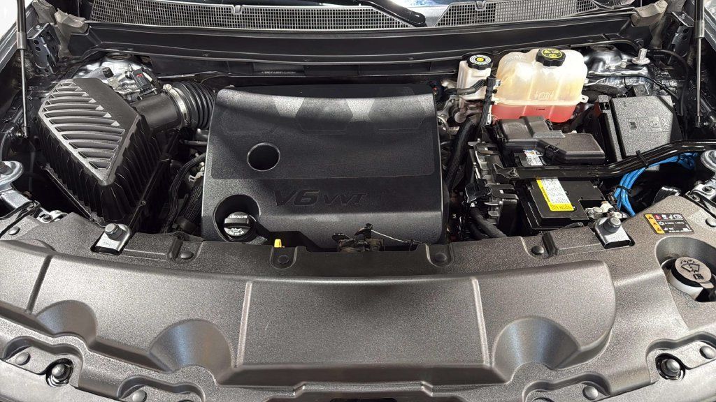 Used 2021 Chevrolet Traverse RS w/ LPO, Floor Liner Package AWD/4WD image 36