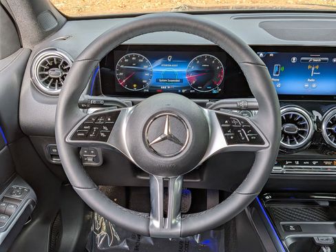 New 2026 Mercedes-Benz GLB 250 4MATIC image 19
