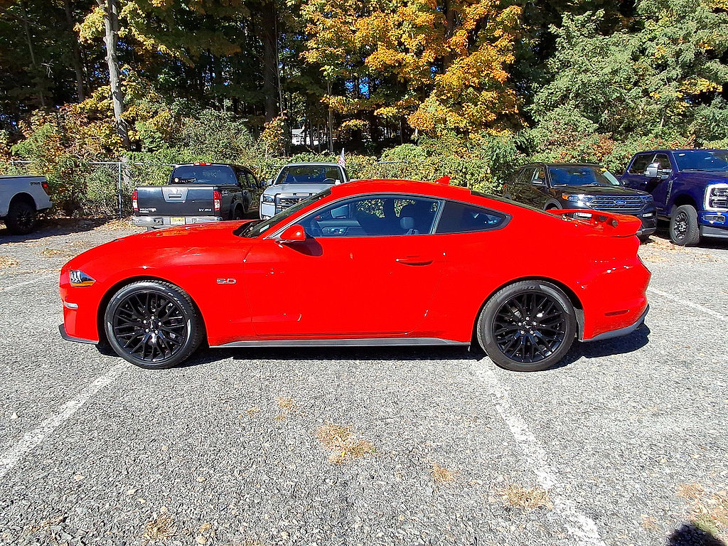 Used 2022 Ford Mustang GT w/ GT Performance Package RWD image 5