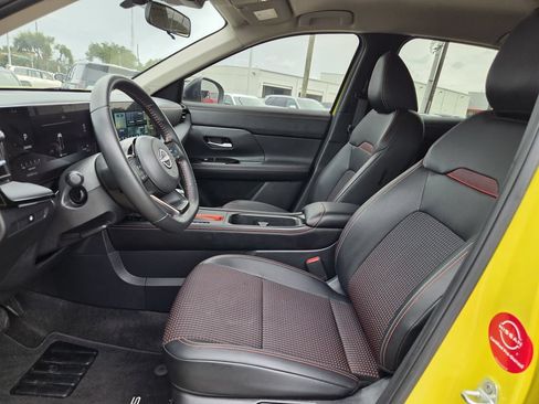 Used 2025 Nissan Kicks SR AWD/4WD image 26