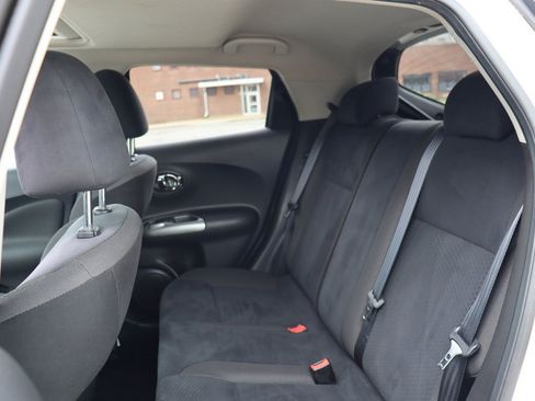 Used 2011 Nissan Juke SV AWD/4WD image 16