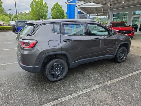 Used 2020 Jeep Compass Sport AWD/4WD image 5