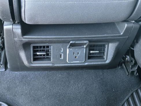 Used 2023 Chevrolet Silverado 1500 LT image 28