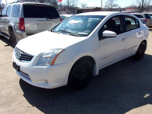 Used 2012 Nissan Sentra 2.0 S image 2