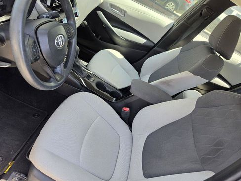 Used 2021 Toyota Corolla LE w/ Carpet Mat Package (TMS) FWD image 9