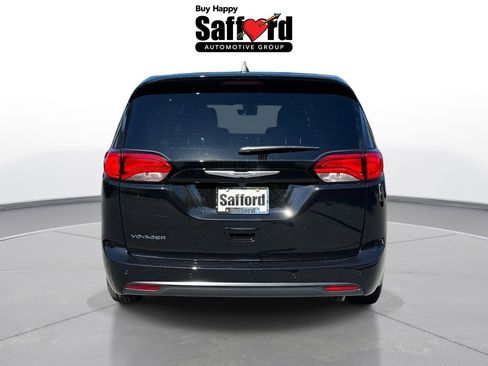 New 2026 Chrysler Voyager LX FWD image 6