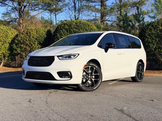 New 2026 Chrysler Pacifica Select w/ S Appearance Package FWD video 1