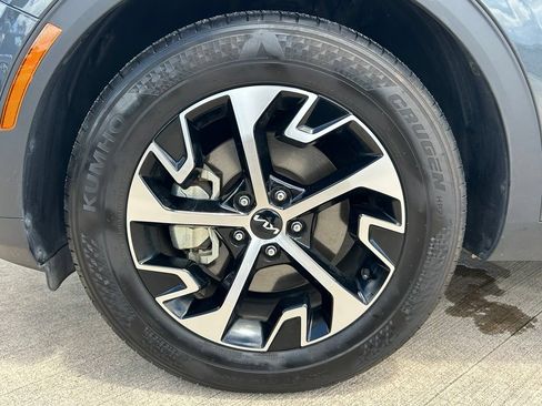 Used 2024 Kia Sportage EX FWD image 31