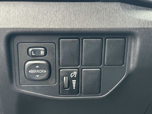 Used 2013 Toyota Prius Three image 21