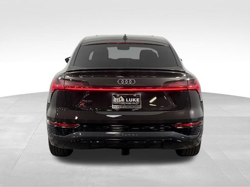 Used 2024 Audi Q8 e-tron Premium Plus w/ Premium Plus Package AWD/4WD image 8