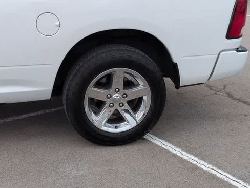 Used 2014 RAM 1500 Express RWD image 14