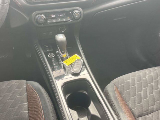 Used 2024 Nissan Kicks SR FWD image 16