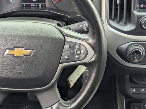 Used 2022 Chevrolet Colorado LT w/ Luxury Package image 18
