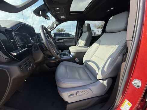 Used 2024 Chevrolet Silverado 1500 LT Trail Boss w/ LT Trail Boss Premium Package image 29