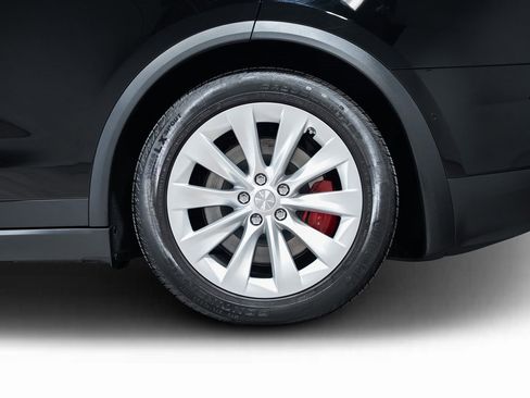 Used 2021 Tesla Model X Performance image 26