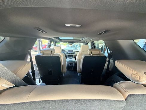 Used 2023 Chevrolet Tahoe Premier w/ Premium Package 2 RWD image 12