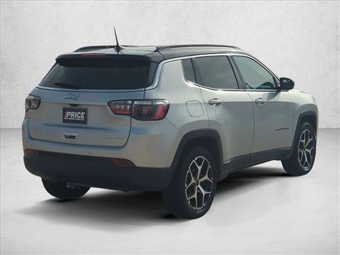 Used 2025 Jeep Compass Limited AWD/4WD image 5
