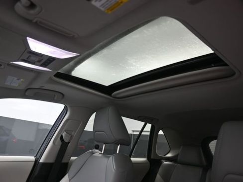 Used 2024 Toyota RAV4 XLE Premium image 23