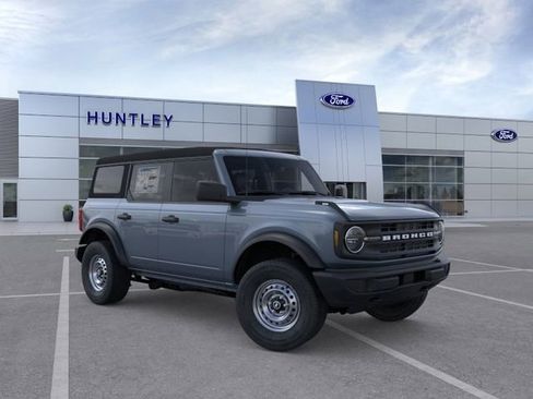 New 2025 Ford Bronco 4-Door image 7